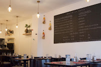 Atmosphère du Restaurant Les Crêpes de Louis-Marie à Paris - n°7