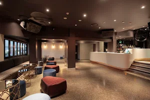 Bertonia Lounge image