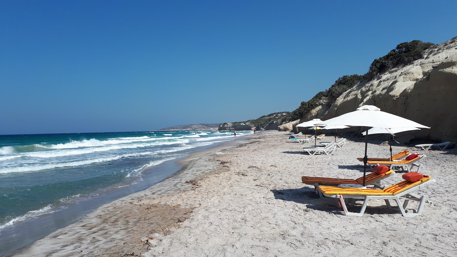Kata beach'in fotoğrafı kısmen temiz temizlik seviyesi ile