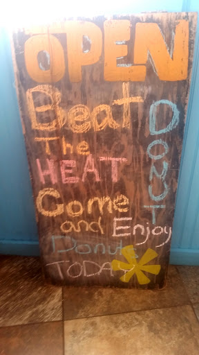 Donut Shop «Top That! Donuts», reviews and photos, 210 Ocean Ave, Point Pleasant Beach, NJ 08742, USA