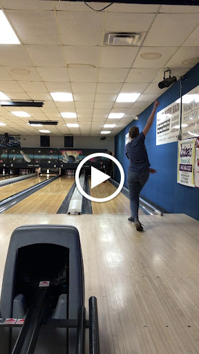 Bar & Grill «Sonny Lanes Bowling Bar and Grille», reviews and photos, 696 OH-534, Geneva, OH 44041, USA