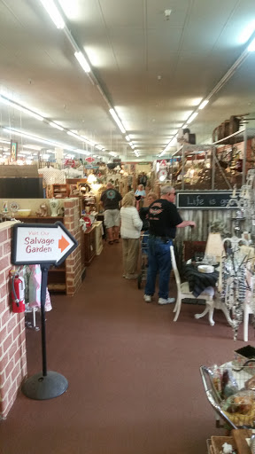 Antique Store «Merchant Square», reviews and photos, 1509 N Arizona Ave, Chandler, AZ 85225, USA