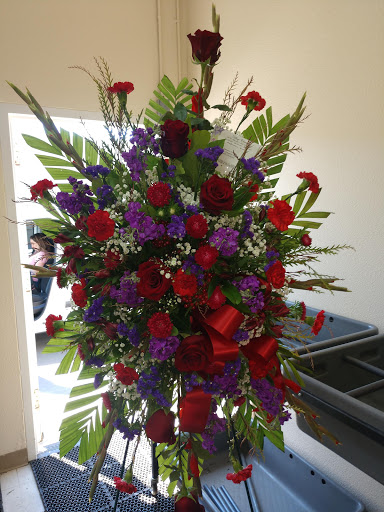 Florist «Village Flowers & Gifts», reviews and photos, 527 W Lodi Ave, Lodi, CA 95242, USA