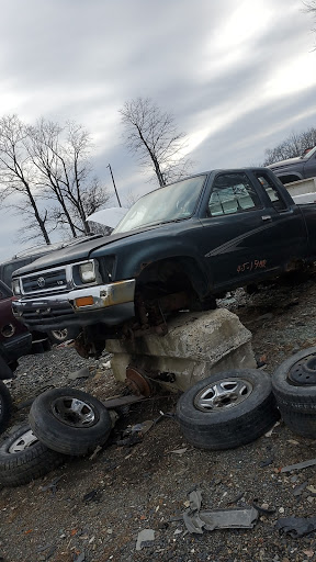 Salvage Yard «EZ Pull & Save Auto Parts», reviews and photos, 2401 Summer Valley Rd, New Ringgold, PA 17960, USA