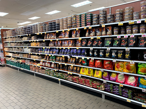 Grocery Store «ShopRite of Commerce St.-Stamford, CT», reviews and photos, 1990 W Main St, Stamford, CT 06902, USA