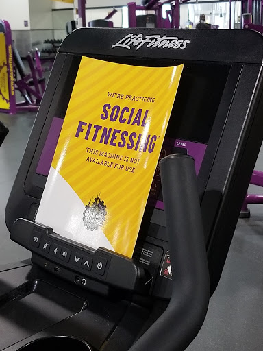 Gym «Planet Fitness - Chicago (Little Village), IL», reviews and photos, 2558 W Cermak Rd, Chicago, IL 60608, USA