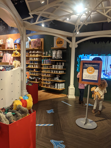 Toy Store «Disney Store», reviews and photos, 350 W Hillcrest Dr, Thousand Oaks, CA 91360, USA