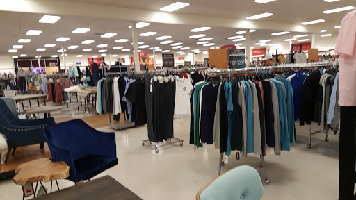 Department Store «T.J. Maxx», reviews and photos, 146 Nahatan St, Norwood, MA 02062, USA