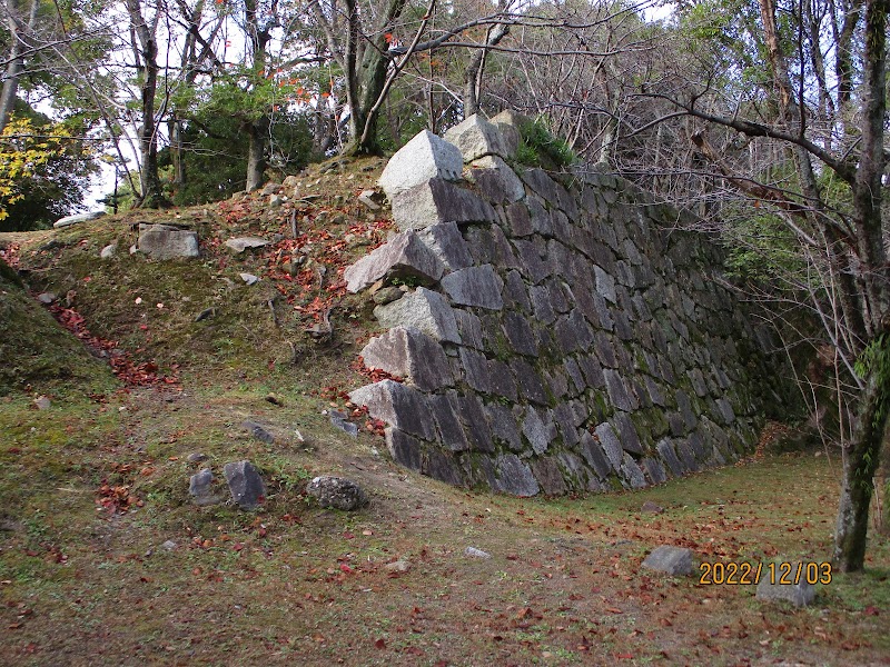 広島城 崩れかけた石垣