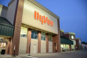 Hy-Vee Grocery Store image