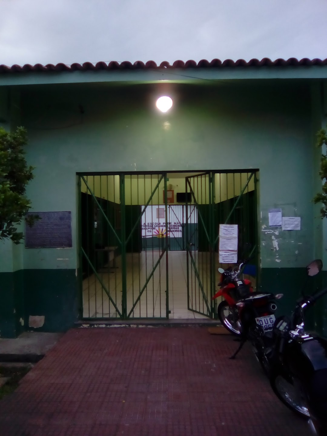 Centro Educacional E Cultural José Marcos Gusmão
