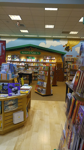 Book Store «Barnes & Noble Oxford Valley», reviews and photos, 210 Commerce Blvd, Fairless Hills, PA 19030, USA