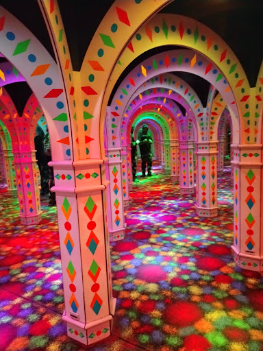 Tourist Attraction «Amazing Mirror Maze», reviews and photos, 353 N E Ct, Bloomington, MN 55425, USA