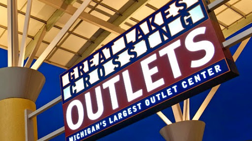 Shopping Mall «Great Lakes Crossing Outlets», reviews and photos, 4000 Baldwin Rd, Auburn Hills, MI 48326, USA