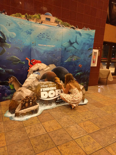 Movie Theater «CINEMARK 14 MANSFIELD TOWN CENTER», reviews and photos, 2355 Walker Lake Rd, Mansfield, OH 44903, USA