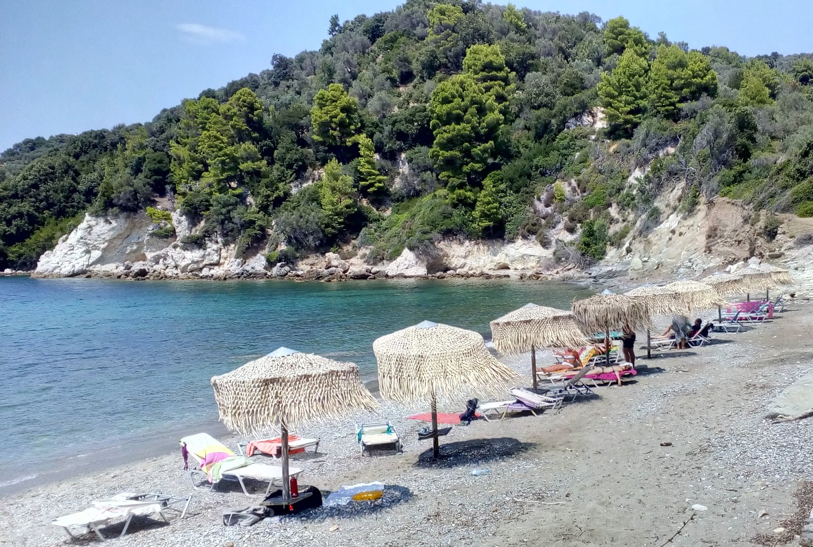 Foto av Kehria beach med turkos rent vatten yta