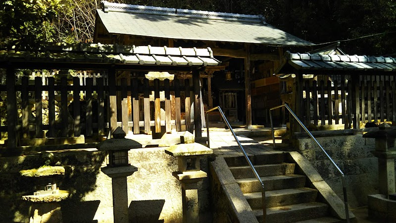 八阪神社