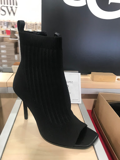 Shoe Store «DSW Designer Shoe Warehouse», reviews and photos, 314 Marketplace Mile, Plainfield, IN 46168, USA