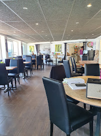 Atmosphère du Restaurant La Paillote à Châteauneuf-les-Martigues - n°6