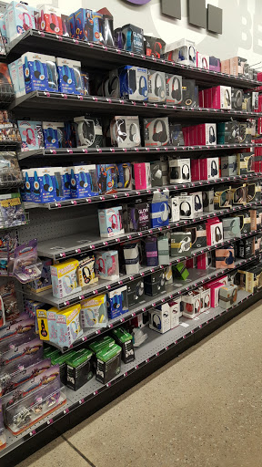 Variety Store «Five Below», reviews and photos, 242 Commons Dr, Chicago Ridge, IL 60415, USA