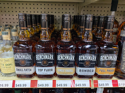 Liquor Store «Liquor World At Camelot», reviews and photos, 808 Lyndon Ln #101, Louisville, KY 40222, USA