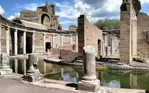 Hadrian's Villa image