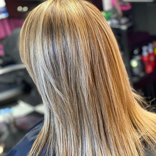 Beauty Salon «Chriselias Beauty Salon», reviews and photos, 772 S Main St A, Woodstock, VA 22664, USA