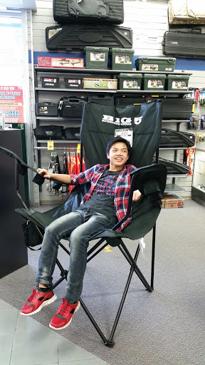 Sporting Goods Store «Big 5 Sporting Goods - Springfield», reviews and photos, 2720 Gateway St, Springfield, OR 97477, USA