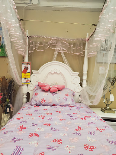 Furniture Store «Casa Leaders Inc», reviews and photos, 1200 Pacific Coast Hwy, Wilmington, CA 90744, USA