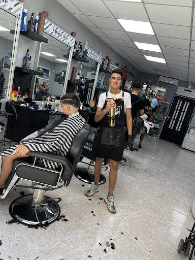 The Barber Shop  el mnii en La Jonquera, Girona