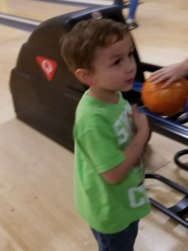 Bowling Alley «Tonawanda Bowling Center», reviews and photos, 574 Young St, Tonawanda, NY 14150, USA