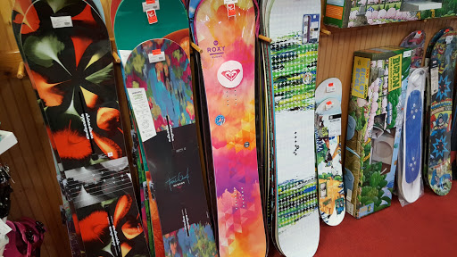 Ski Shop «Bear Creek Ski Shack», reviews and photos, 200 Montage Mountain Rd, Moosic, PA 18507, USA