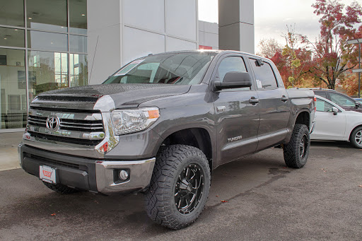 Toyota Dealer «Lithia Toyota of Springfield», reviews and photos, 163 S 9th St, Springfield, OR 97477, USA