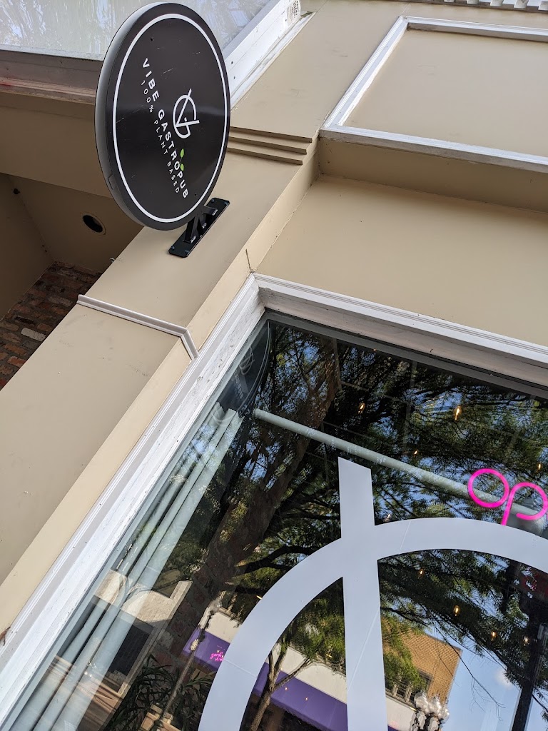 Vibe Gastropub 28301