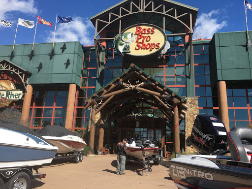 Sporting Goods Store «Bass Pro Shops», reviews and photos, 951 E Lewis and Clark Pkwy, Clarksville, IN 47129, USA