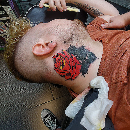 Tattoo Shop «Mind Crusher Tattoo», reviews and photos, 6705 N Clark St, Chicago, IL 60626, USA