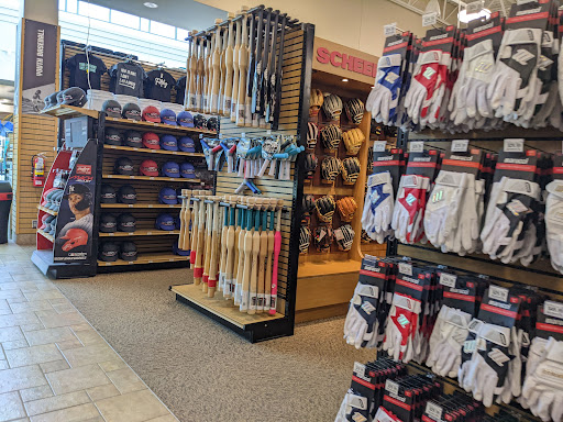Sporting Goods Store «SCHEELS», reviews and photos, 17202 Davenport St, Omaha, NE 68118, USA
