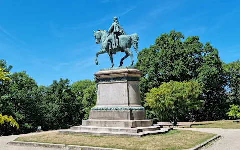 Equestrian statue Herzog Ernst II. image