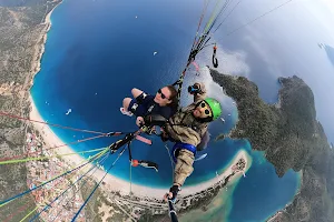 K2 paragliding image