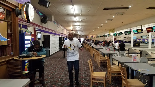 Bowling Alley «Levittown Lanes», reviews and photos, 56 Tanners Ln, Levittown, NY 11756, USA