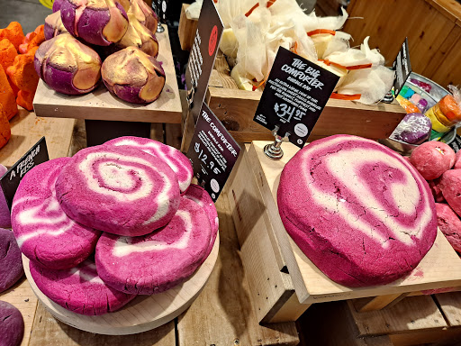 Cosmetics Store «Lush», reviews and photos, 60 31st Ave, San Mateo, CA 94403, USA
