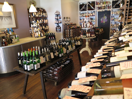 Wine Store «Table Wine», reviews and photos, 79-14 37th Ave, Jackson Heights, NY 11372, USA