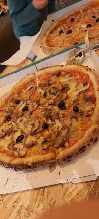 Plats et boissons du Pizzas à emporter PIZZA POPINS PONT-SAINT-ESPRIT - n°7