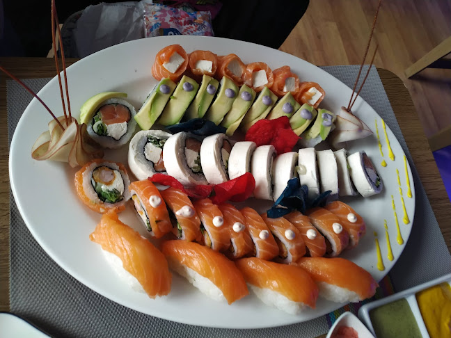 Opiniones de Mistura Sushi & Comida Peruana en Puerto Montt - Restaurante