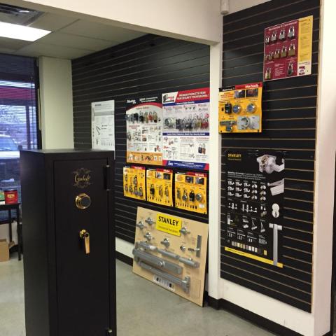 Locksmith «Dm Locksmith South Philadelphia», reviews and photos, 1137 Carpenter St, Philadelphia, PA 19147, USA