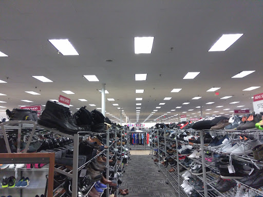 Clothing Store «Burlington Coat Factory», reviews and photos, 705 Granite St, Braintree, MA 02184, USA