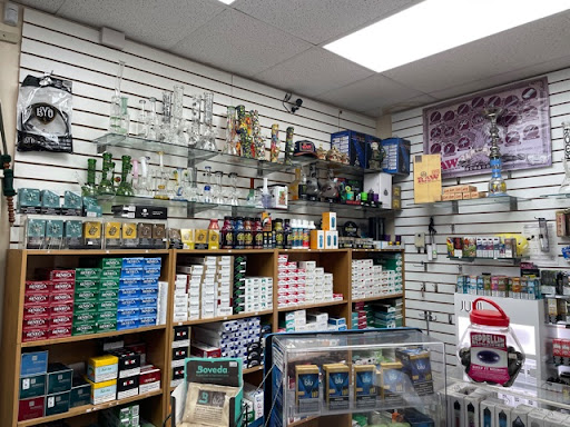 Tobacco Shop «Tobacco Plus», reviews and photos, 20467 Old Cutler Rd, Cutler Bay, FL 33189, USA