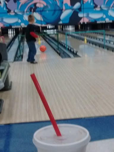 Bowling Alley «Capitol Bowl», reviews and photos, 219 S Washington St, Owosso, MI 48867, USA