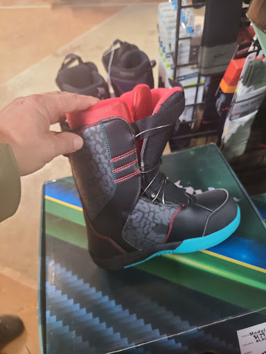 Ski Shop «Cabin Craft Snowboard & Ski Shop», reviews and photos, 2 Main St, Spring Mt, PA 19478, USA