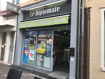 Le Diplomate à Chartres